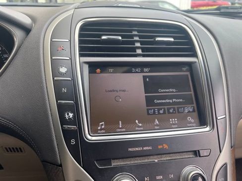 Used 2018 Lincoln MKX Reserve w/ Lincoln MKX Climate Package AWD/4WD image 5
