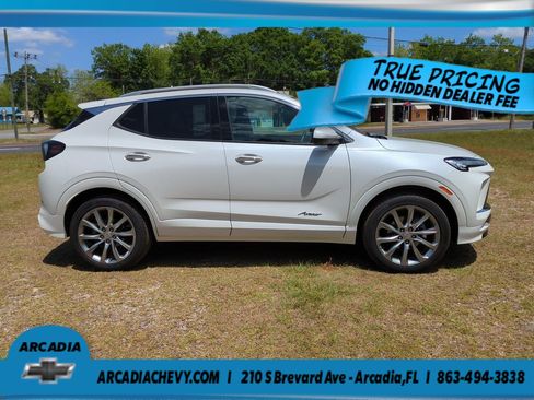Used 2024 Buick Encore GX Avenir w/ Avenir Technology Package AWD/4WD image 3