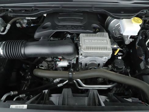Used 2023 RAM 1500 Laramie AWD/4WD image 18