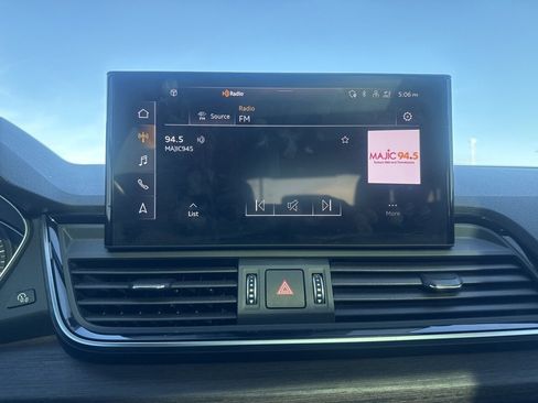 Used 2021 Audi Q5 2.0T Premium w/ Convenience Package image 39