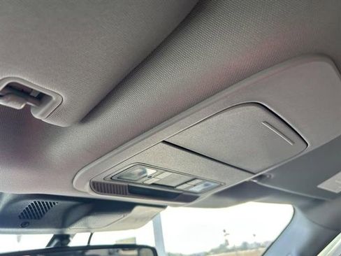 Used 2022 Ford F150 XLT w/ Equipment Group 302A High image 18