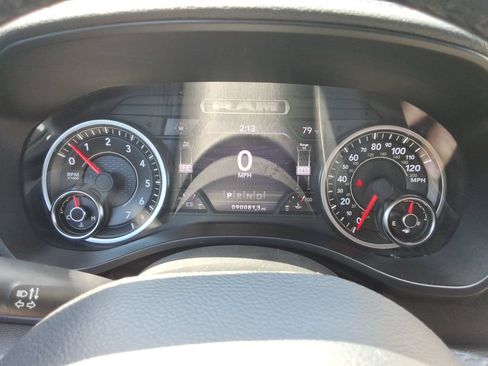 Used 2019 RAM 1500 Laramie RWD image 30