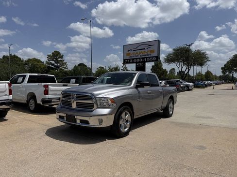 Used 2019 RAM 1500 Big Horn RWD image 3