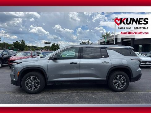 Used 2024 Chevrolet Traverse LT AWD/4WD image 10