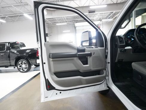 Used 2021 Ford F250 XL w/ Power Equipment Group RWD image 27