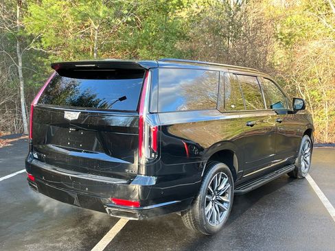 Used 2022 Cadillac Escalade ESV Sport image 5