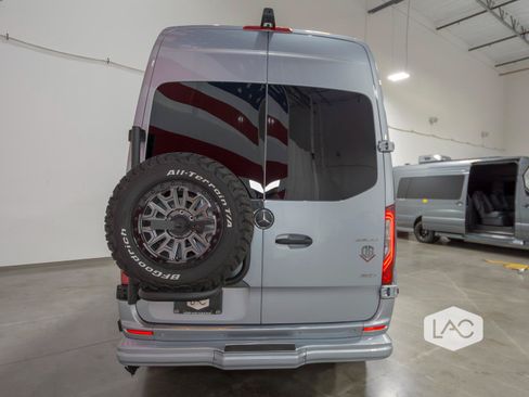 Used 2025 Mercedes-Benz Sprinter 2500 image 31