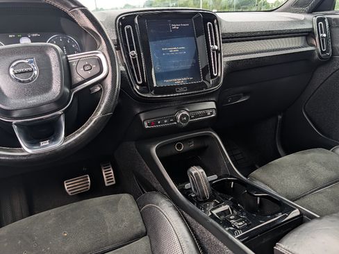 Used 2020 Volvo XC40 T5 R-Design w/ Protection Package Premier AWD/4WD image 23