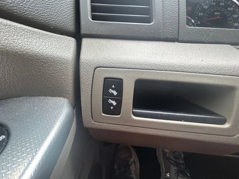 Used 2009 Jeep Grand Cherokee Laredo AWD/4WD image 25
