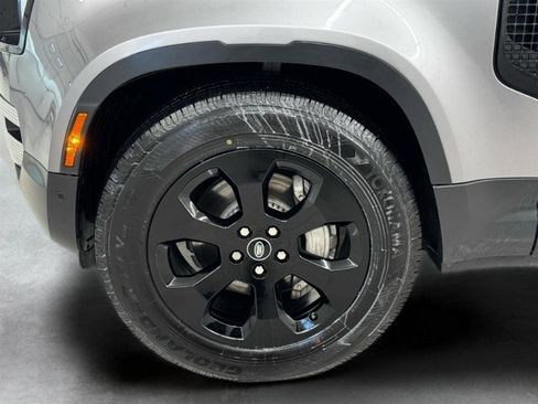 Used 2020 Land Rover Defender 110 SE AWD/4WD image 39