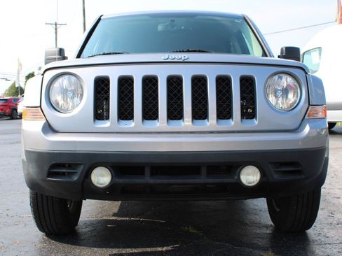 Used 2016 Jeep Patriot Sport w/ Power Value Group AWD/4WD image 2