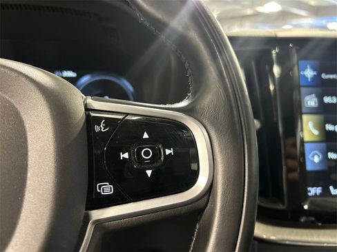 Used 2020 Volvo XC60 T8 Inscription image 14
