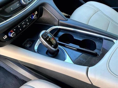 Used 2020 Buick Enclave Essence image 15