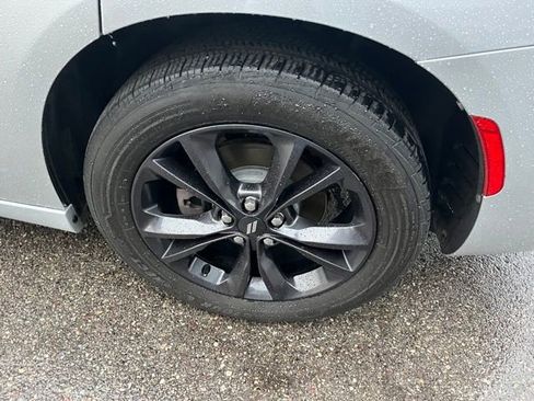 Used 2020 Dodge Charger SXT w/ Blacktop Package AWD/4WD image 17