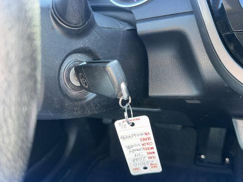 Used 2022 Toyota Camry LE image 16