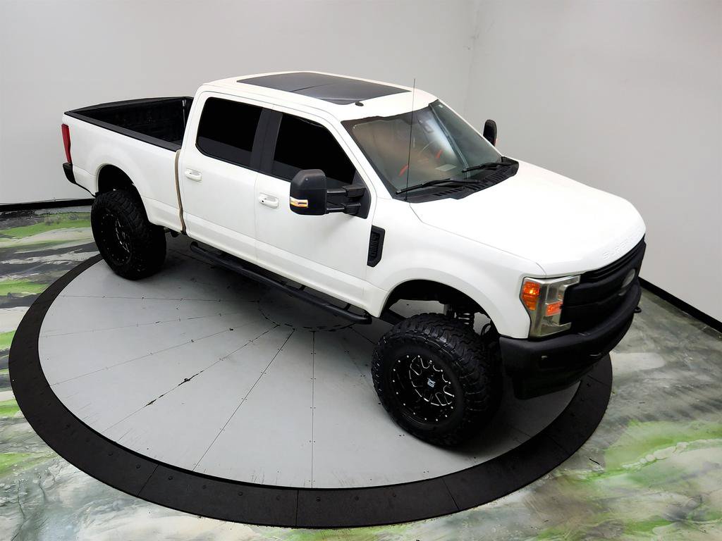 Used 2017 Ford F250 Lariat w/ Lariat Ultimate Package AWD/4WD image 31