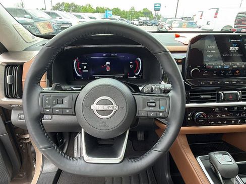 Used 2024 Nissan Pathfinder Platinum w/ Cargo Package FWD image 26