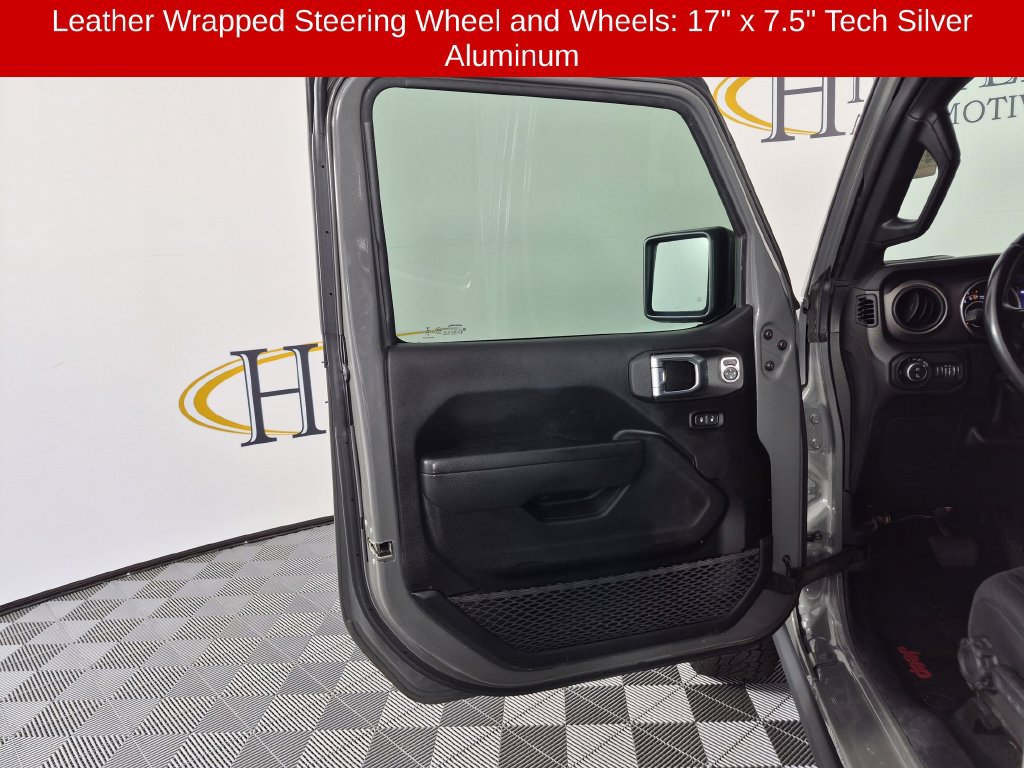 Certified 2022 Jeep Gladiator Sport AWD/4WD image 15