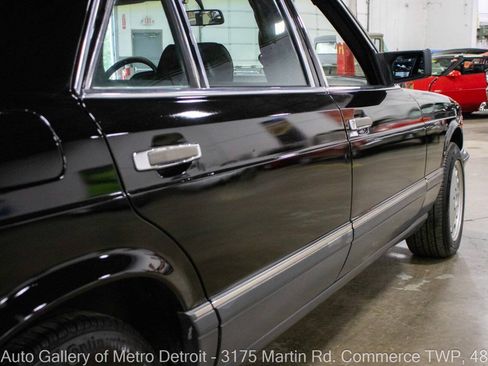 Used 1991 Mercedes-Benz 560 SEL image 23
