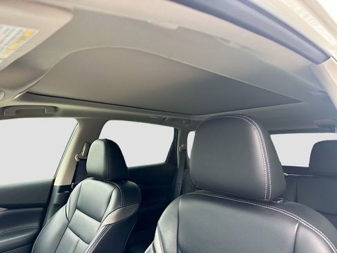 Used 2024 Nissan Murano SL image 11