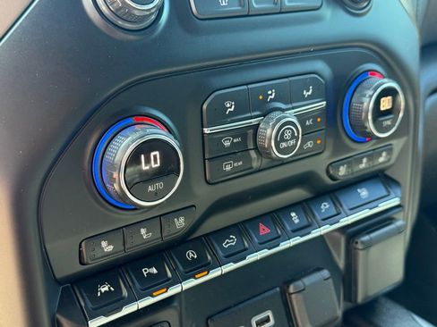 Used 2021 Chevrolet Silverado 1500 High Country w/ Technology Package image 34