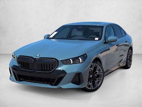 New 2026 BMW 530i w/ M Sport Package RWD image 1