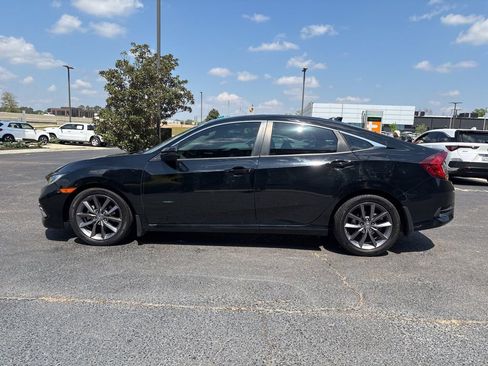 Used 2019 Honda Civic EX image 9