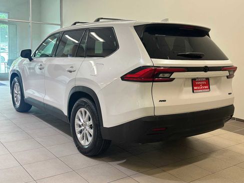 Certified 2024 Toyota Grand Highlander AWD image 4