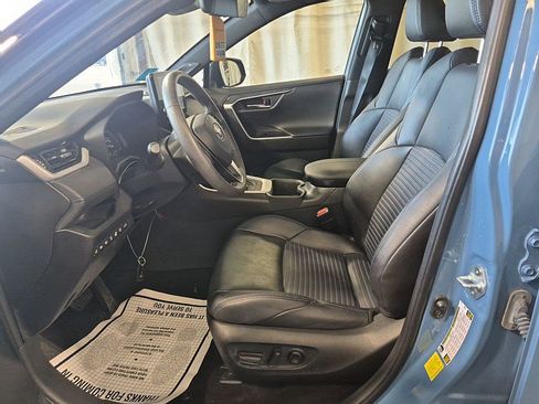 Used 2023 Toyota RAV4 XSE AWD/4WD image 4