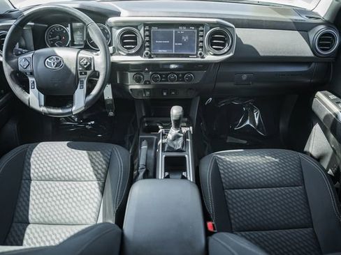 Used 2022 Toyota Tacoma SR5 w/ Trail Edition image 22