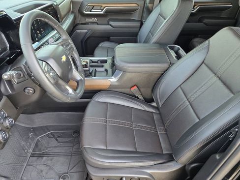 Used 2024 Chevrolet Silverado 1500 High Country w/ High Country Premium Package image 12