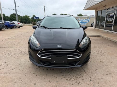 Used 2019 Ford Fiesta SE w/ Cold Weather Package FWD image 2