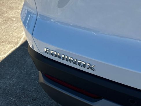 New 2026 Chevrolet Equinox LT image 12