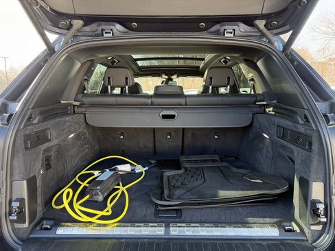 Used 2022 BMW X5 xDrive45e w/ Climate Comfort Package image 6