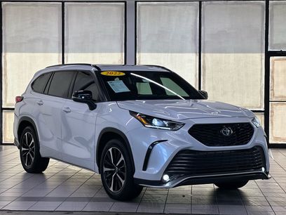 Used 2022 Toyota Highlander XSE