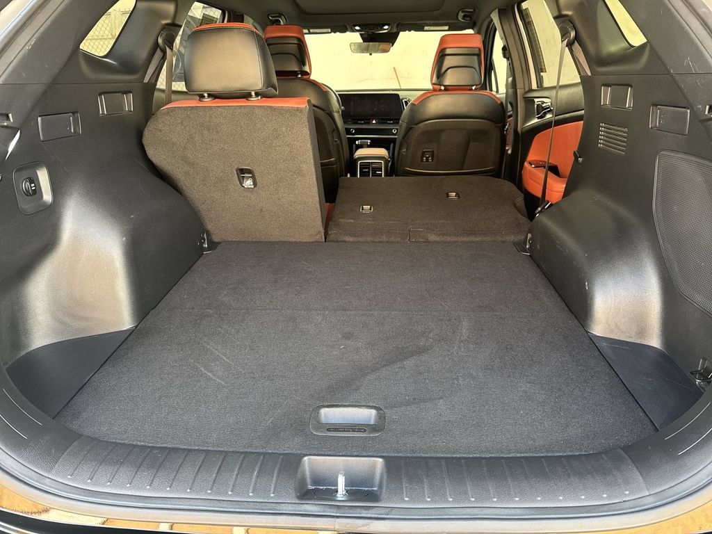 Used 2025 Kia Sportage SX FWD image 34