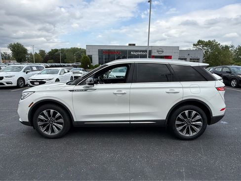 Used 2022 Lincoln Corsair Reserve w/ Equipment Group 201A AWD/4WD image 4