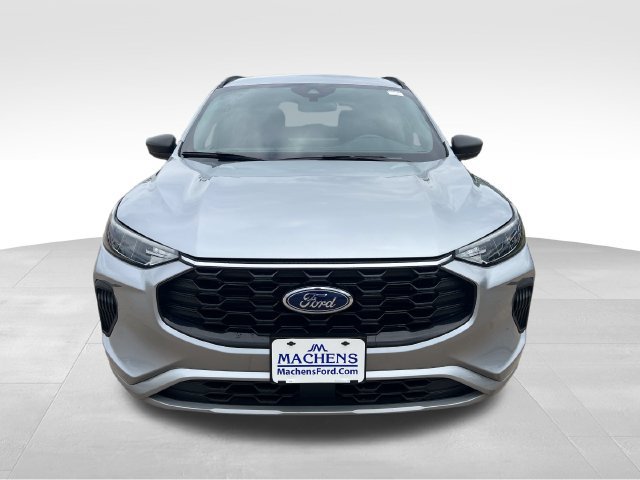 Used 2023 Ford Escape ST-Line w/ Tech Pack #1 AWD/4WD image 13