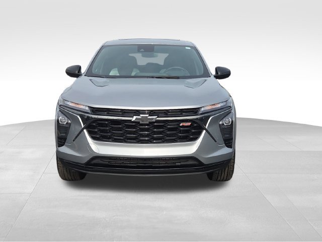 Used 2024 Chevrolet Trax RS w/ Sunroof Package FWD image 8