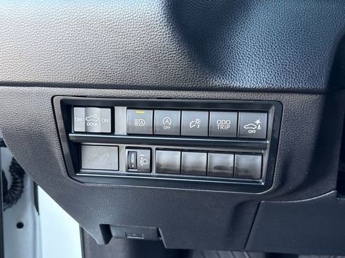 Used 2024 Toyota Tundra SR5 w/ SR5 Convenience Package AWD/4WD image 28