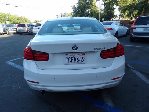 Used 2013 BMW 320i Sedan RWD image 12