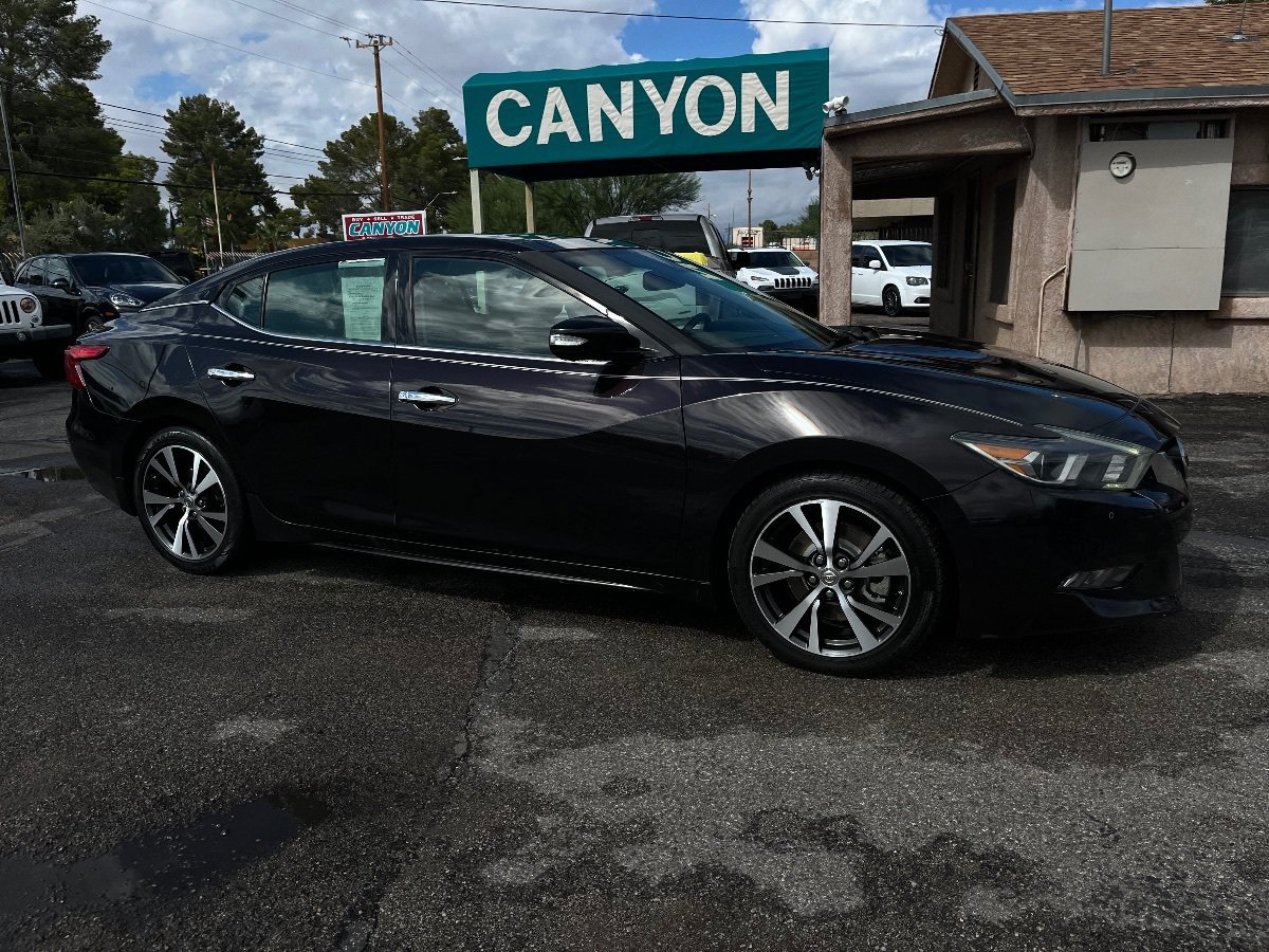 Used 2017 Nissan Maxima Platinum FWD image 2