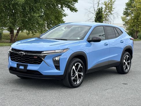 Used 2024 Chevrolet Trax RS w/ Driver Confidence Package FWD image 28