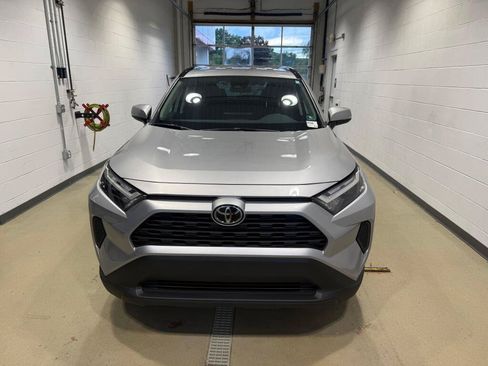 Used 2025 Toyota RAV4 XLE AWD/4WD image 8