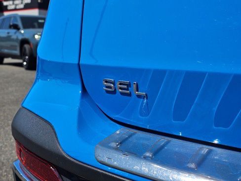 Certified 2024 Volkswagen Taos SEL AWD/4WD image 17