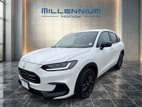 Certified 2023 Honda HR-V Sport image 1