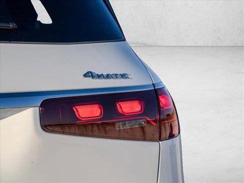 Used 2025 Mercedes-Benz GLS 450 GLS 450 image 8