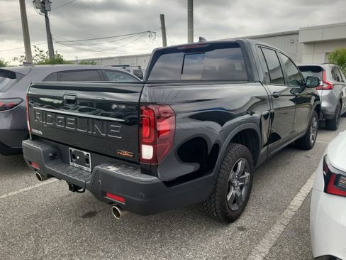 Used 2024 Honda Ridgeline TrailSport image 3