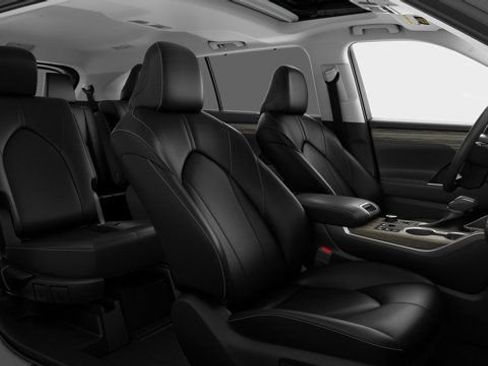 New 2026 Toyota Highlander AWD image 34