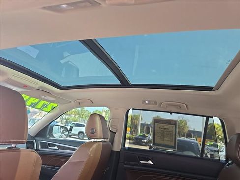 Used 2023 Volkswagen Atlas SE w/ Panoramic Sunroof Package FWD image 33